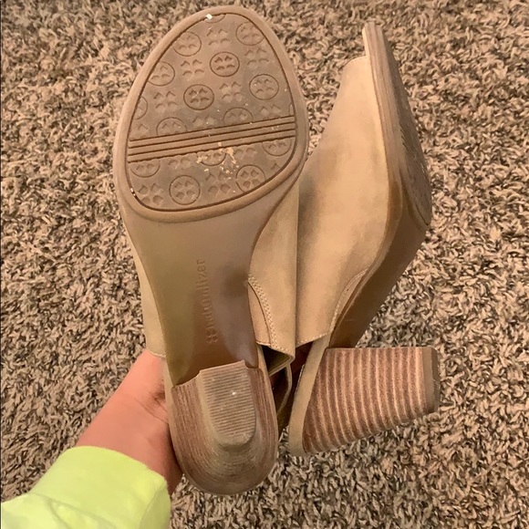 Tan Spring Heels - Picture 3 of 3